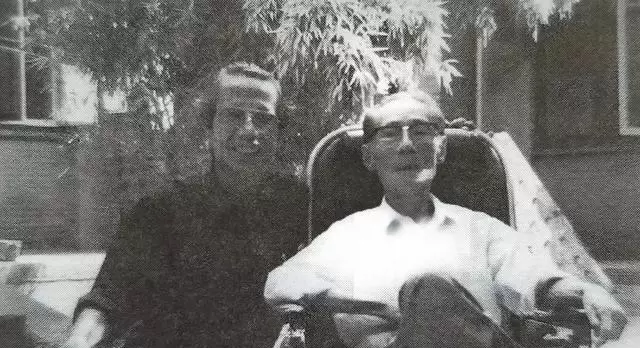 伊文思两次指导《血战台儿庄》主创纪实细节 资讯配图