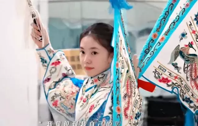 张艺谋监制《主角》央视开播，刘浩存演绎秦腔名伶忆秦娥 资讯配图