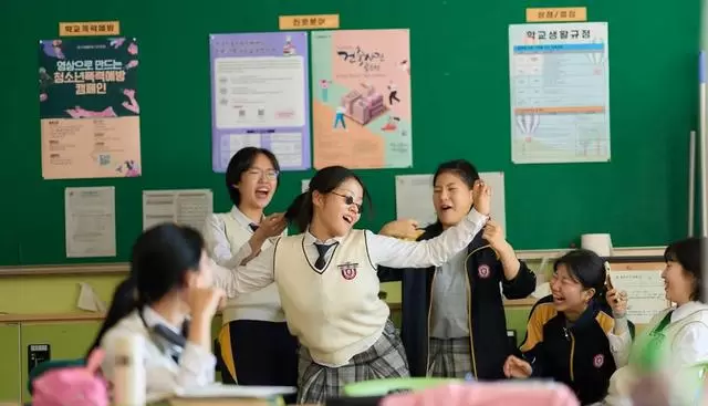 尹佳恩《世界的主人》：不拍性侵瞬间，却让无数女性久坐不起的日常真实 资讯配图